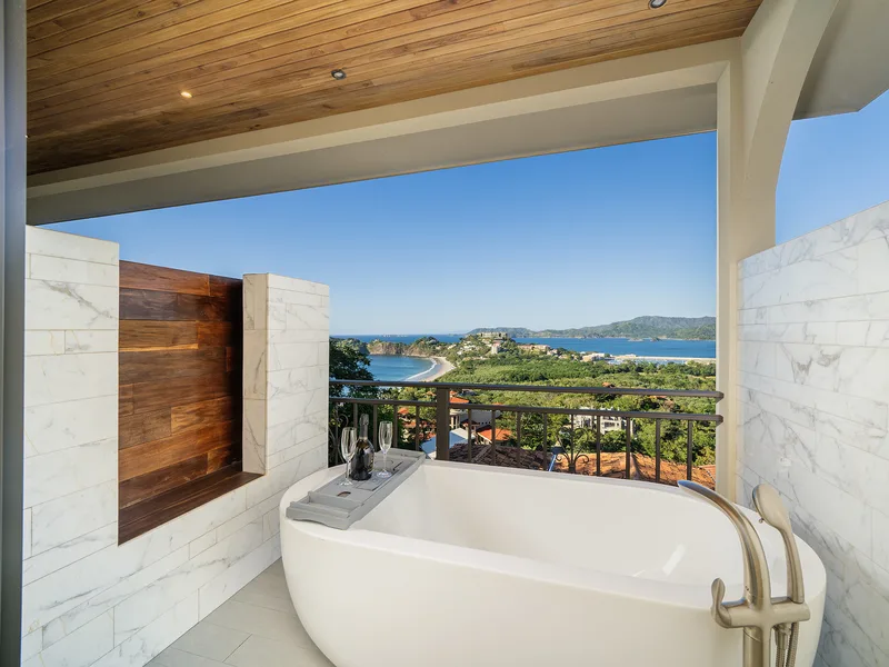 5 Bed Single Family Homes For Sale in Playa Flamingo, photo 13