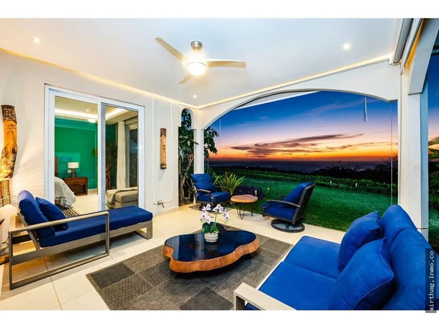 La Vista Ocean-View Condo