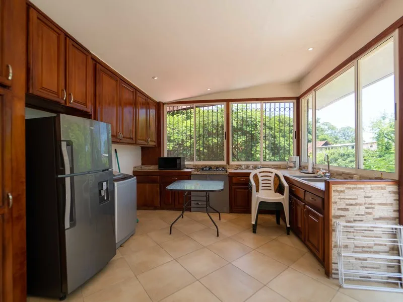 3 Bed Condo For Sale in Samara, photo 13