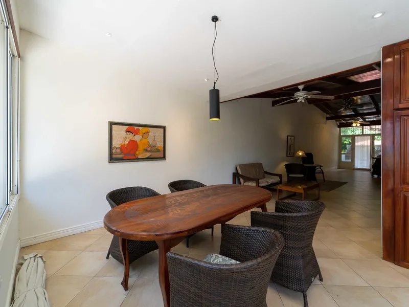3 Bed Condo For Sale in Samara, photo 15
