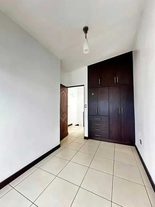 Lindo Apartamento en Alquiler de 2 Plantas en Granadilla, Curridabat - Acepta Mascota, photo 2