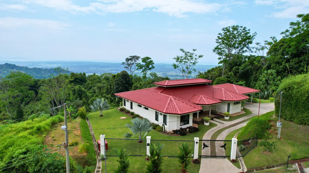 PANORAMIC COASTAL LUXURY HOME WITH OCEAN VIEWS TO DRAKE BAY AND CANO ISLAND – 0.67 ACRES, photo 3
