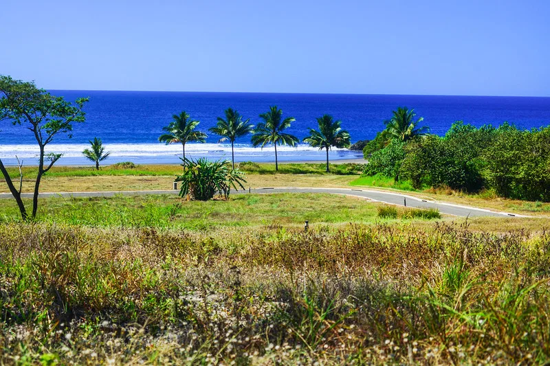 Titled 200 Mt. line Property in Sonidos del Mar - San Juanillo