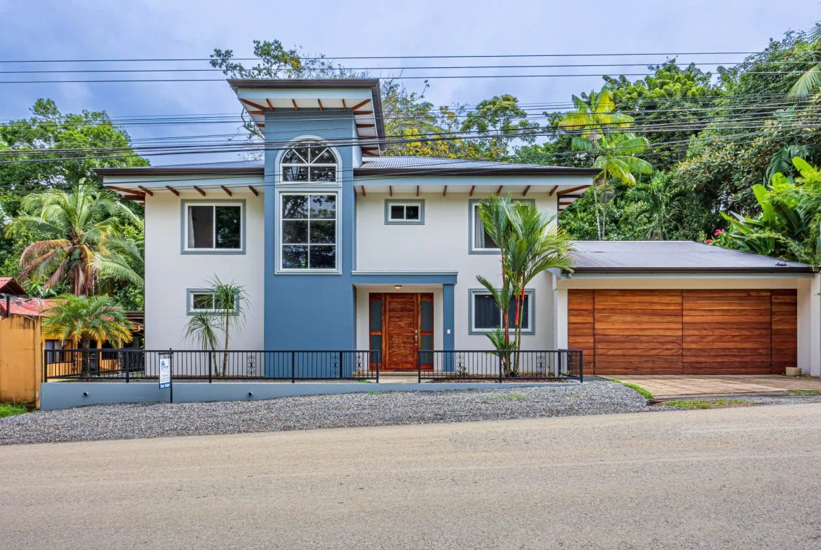 PROPERTY IN THE HEART OF UVITA – 0.12 ACRES, photo 2