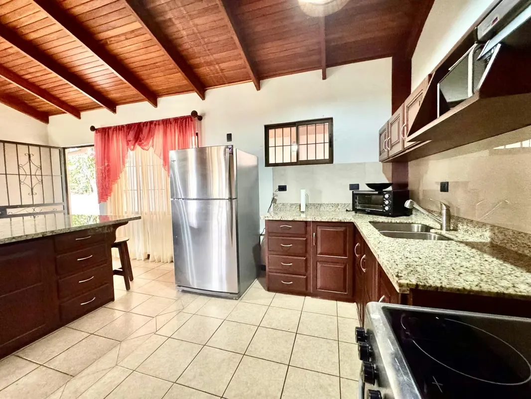The seller is motivated and open to ALL offers. Properties like this don't stay on the market long — schedule your visit ..., photo 7