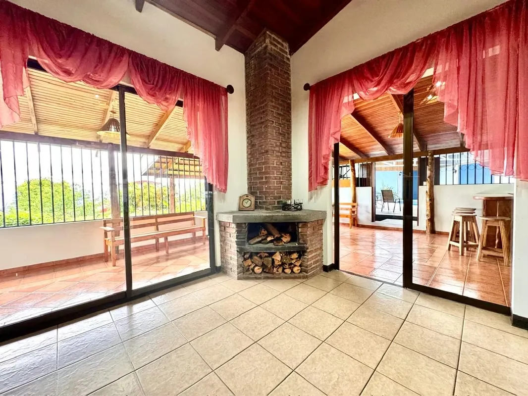 The seller is motivated and open to ALL offers. Properties like this don't stay on the market long — schedule your visit ..., photo 9