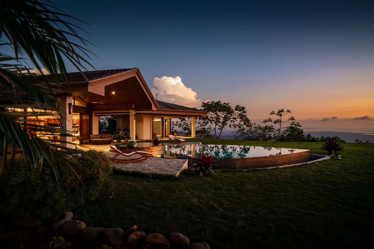 SUEÑO DEL PACIFICO – A LUXURIOUS MOUNTAIN-TOP SANCTUARY WITH UNRIVALED VIEWS – 6 ACRES, photo 5