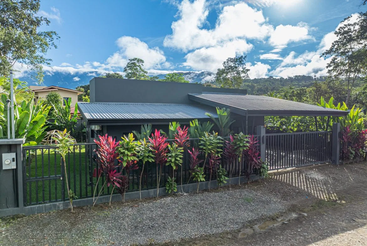 PROPERTY WITH THREE BEDROOM NEAR TO EVERYTHING, IN UVITA CENTER – 0.11 ACRES, photo 6