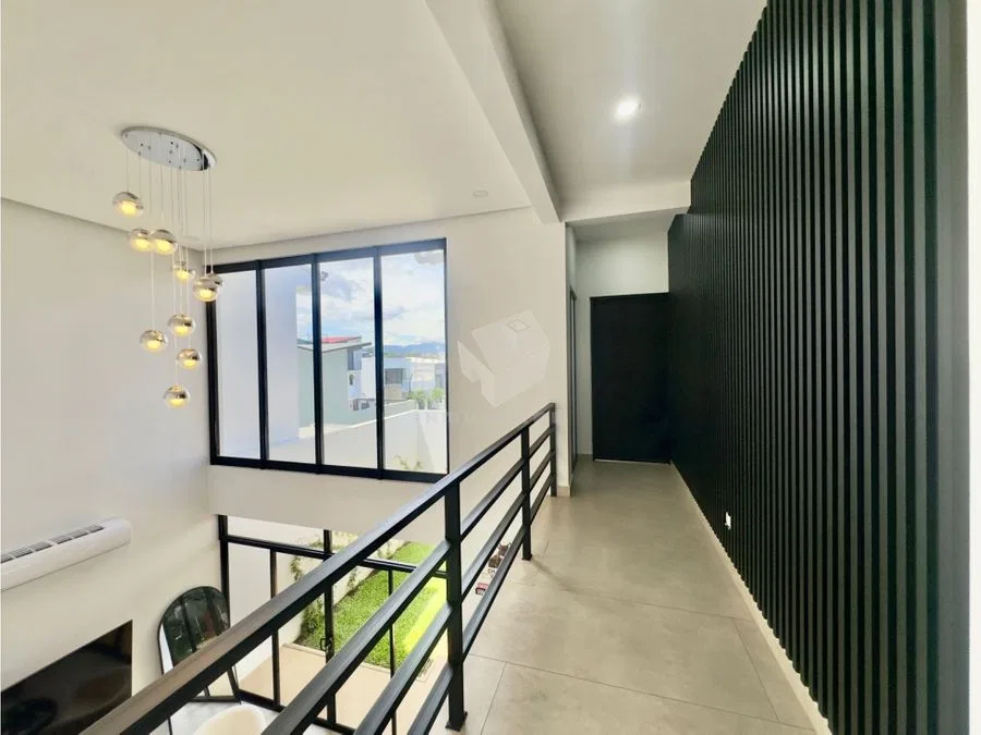 La ubicación de esta casa es estratégica: 5 min de Escazu Village, 5 min de Walmart, 7 min de Auto Mercado, 10 min de escuelas privadas y ..., photo 11