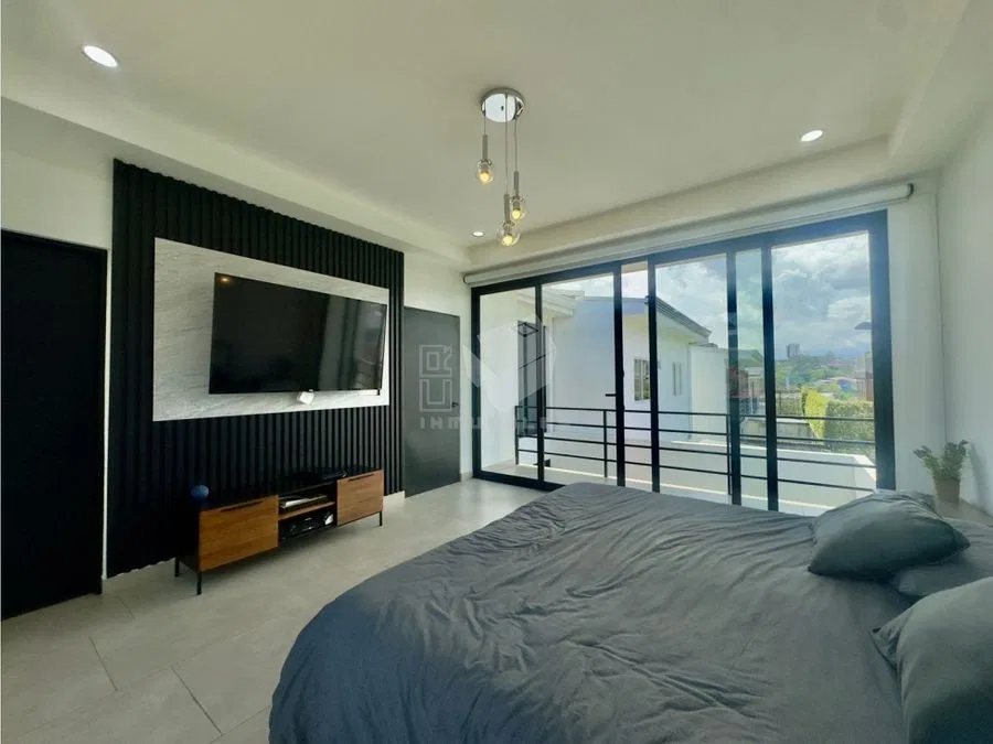 La ubicación de esta casa es estratégica: 5 min de Escazu Village, 5 min de Walmart, 7 min de Auto Mercado, 10 min de escuelas privadas y ..., photo 12