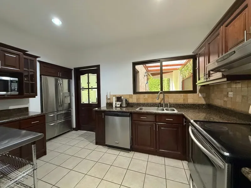 Casa Familiar Amueblada en Alquiler en Santa Ana | Condominio Puerta de Hierro ID24043, photo 5