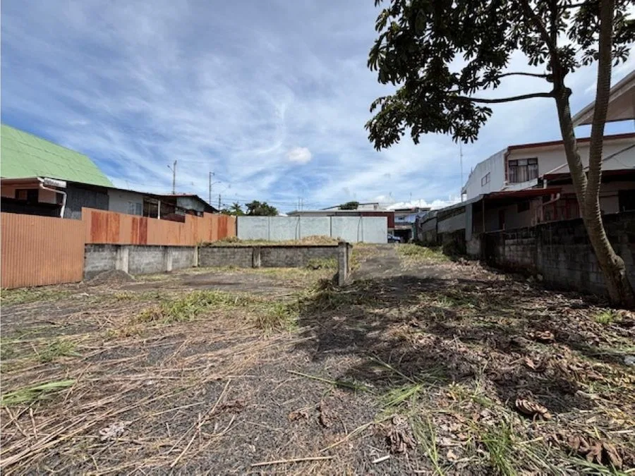 Venta de lote. Uso de suelo comercial. San Pedro, Montes de Oca
