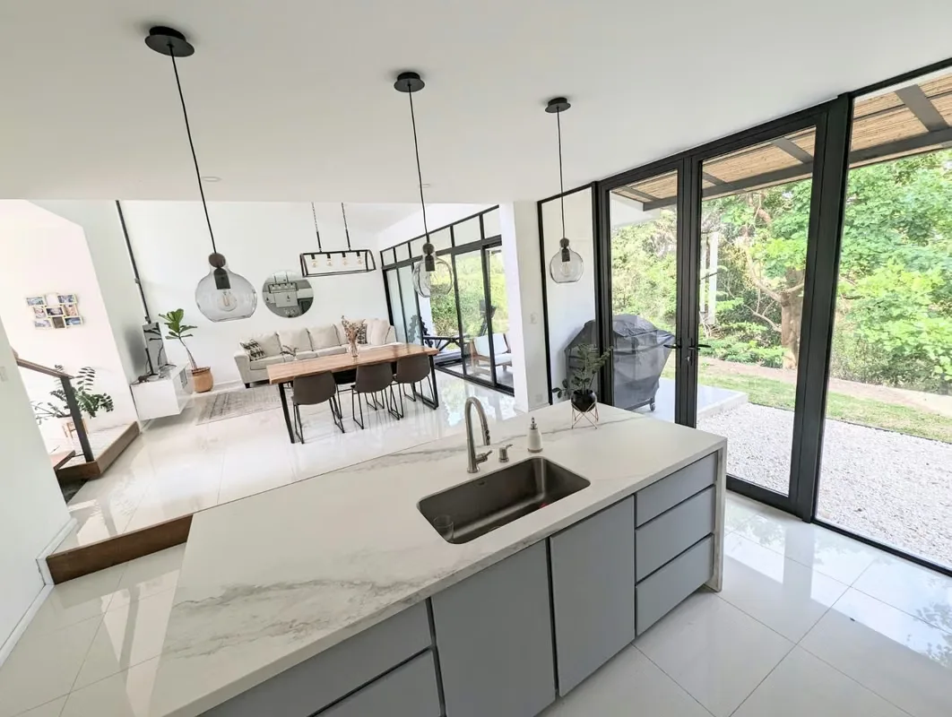 Modern house Condominium open concept clear spacious