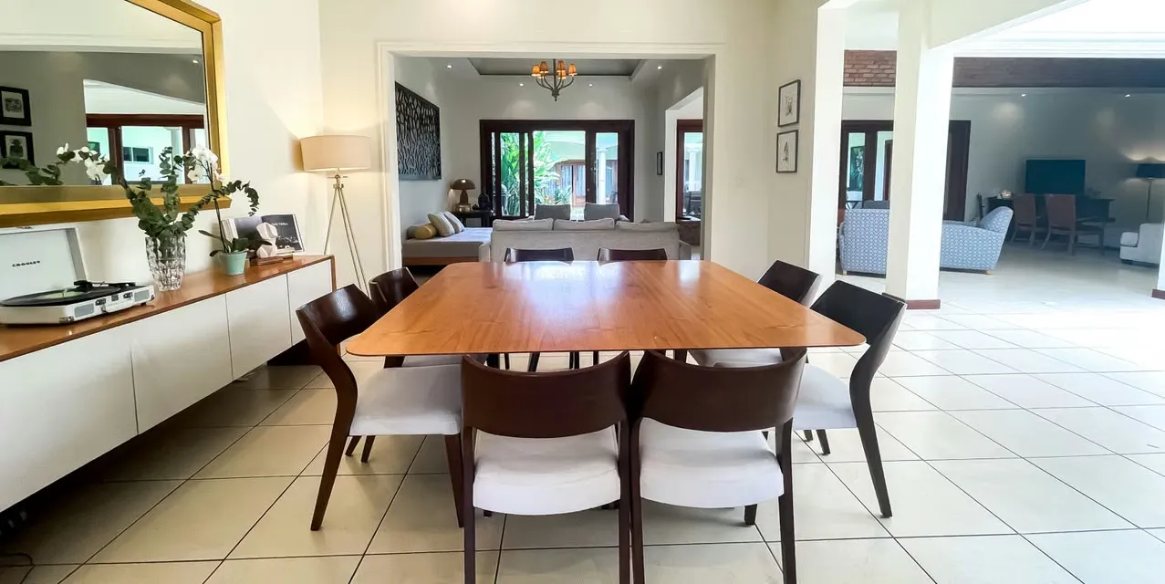 Home 3BR in Escazu Trejos Montealegre - Garden Views - Near Avenida, photo 4