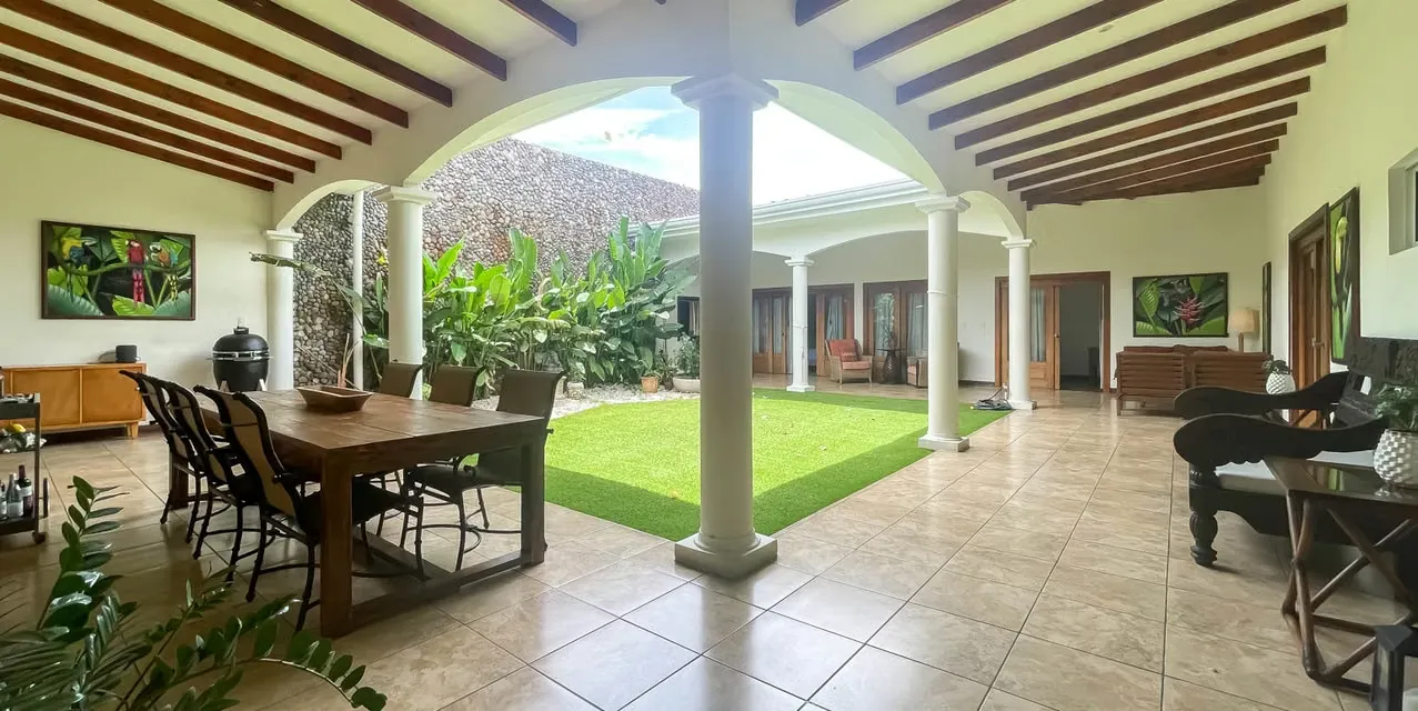 Home 3BR in Escazu Trejos Montealegre - Garden Views - Near Avenida, photo 8