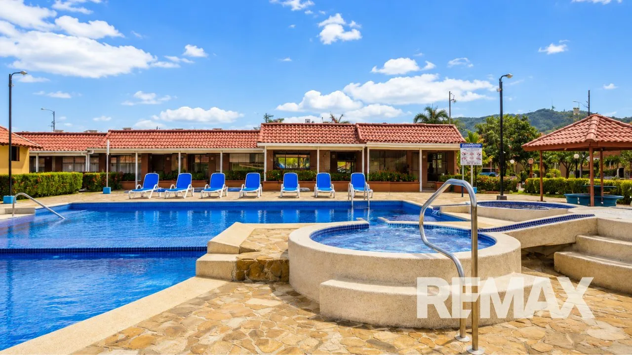 Newly Remodeled Beach Condo | Prime Rental Investment, photo 12
