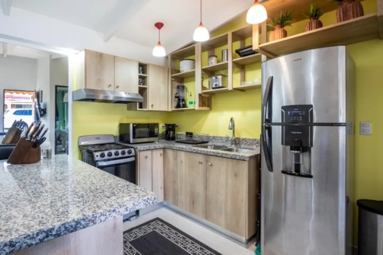 Newly Remodeled Beach Condo | Prime Rental Investment, photo 4