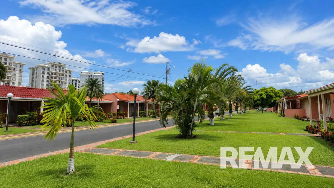 Newly Remodeled Beach Condo | Prime Rental Investment, photo 9