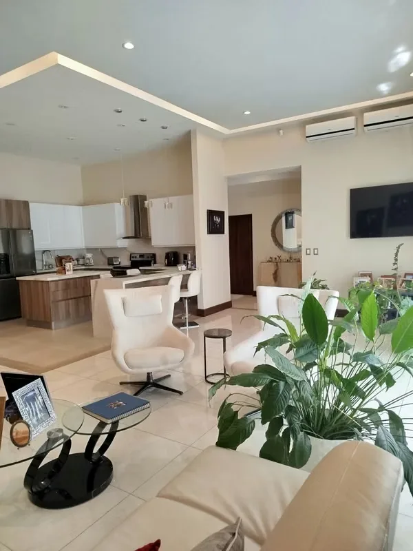 Beautiful one story house for RENT located in Rhormoser