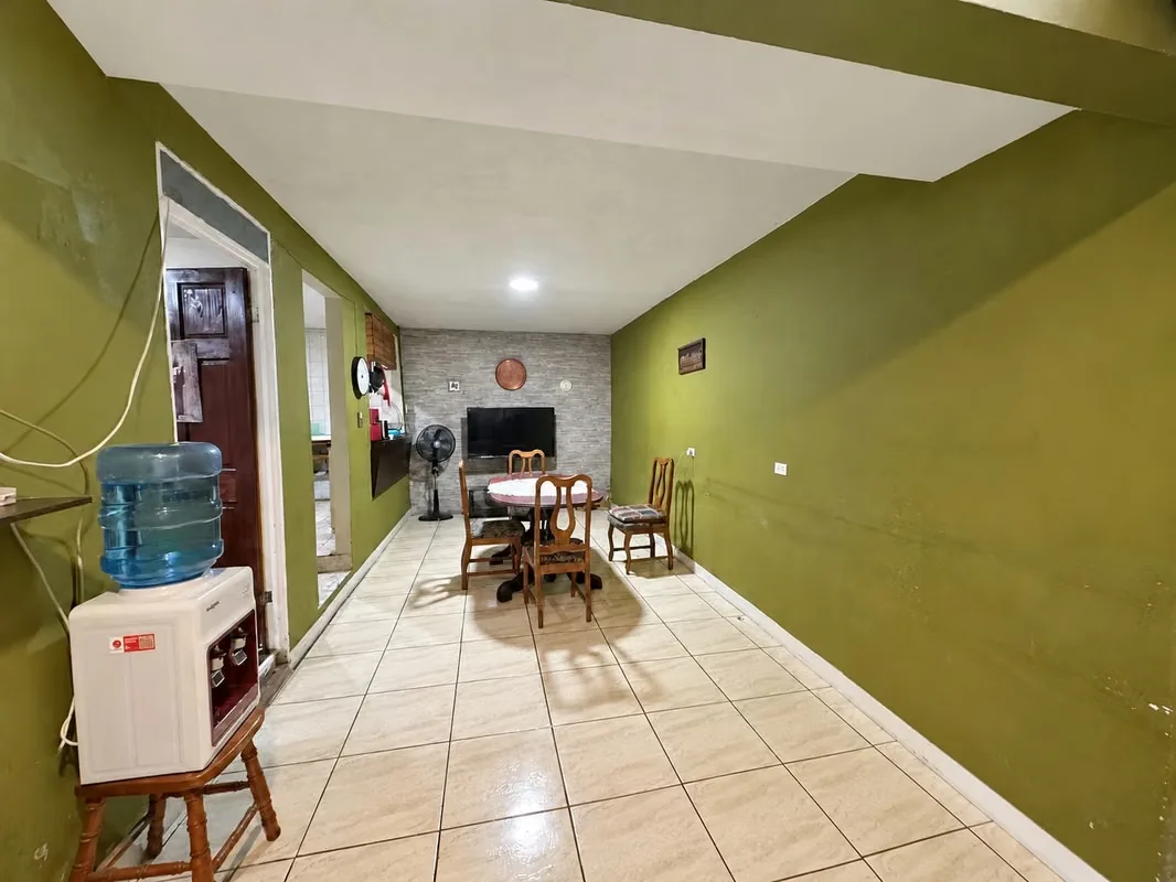 Single-story home with a spacious attic, located in La Pacífica, San Francisco de Dos Ríos, in a residential area with excellent access to shops, services, and recreational ..., photo 3