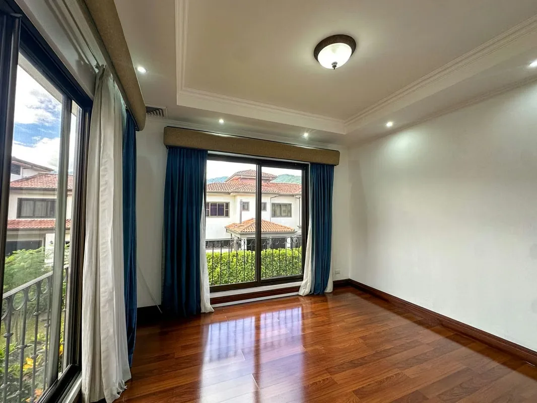 Esta hermosa casa en Hacienda del Sol ofrece un estilo de vida exclusivo en una de las comunidades residenciales más reconocidas de la zona oeste., photo 14