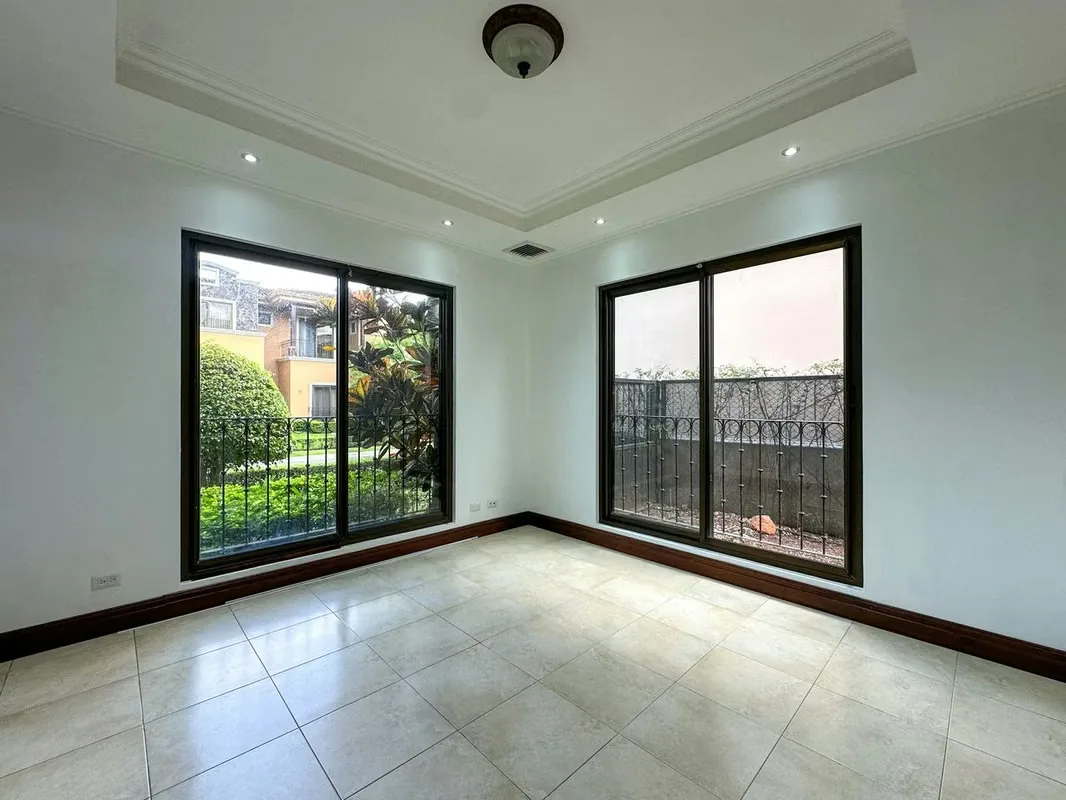 Esta hermosa casa en Hacienda del Sol ofrece un estilo de vida exclusivo en una de las comunidades residenciales más reconocidas de la zona oeste., photo 7