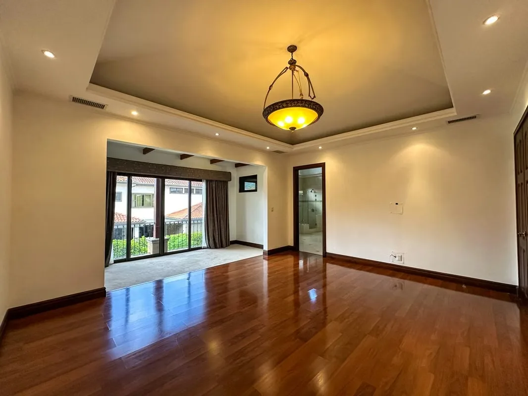 Esta hermosa casa en Hacienda del Sol ofrece un estilo de vida exclusivo en una de las comunidades residenciales más reconocidas de la zona oeste., photo 10
