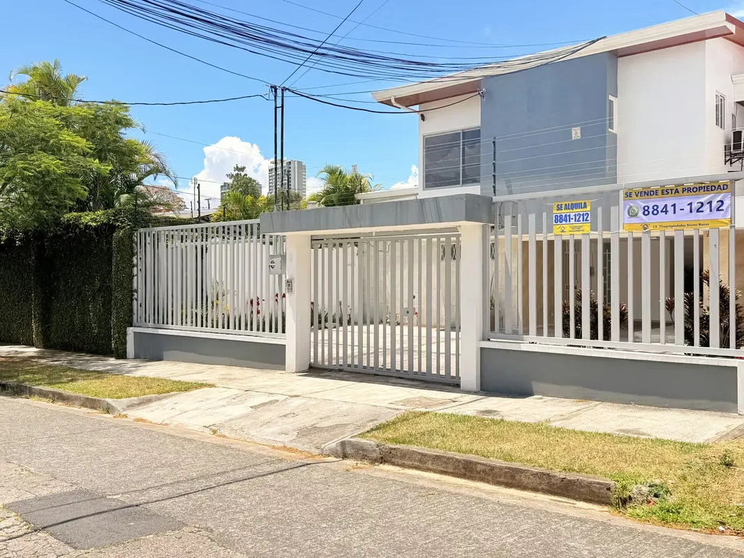 For Rent | House for Administrative Offices | Garden | Los Yoses, San Pedro | Montes de Oca