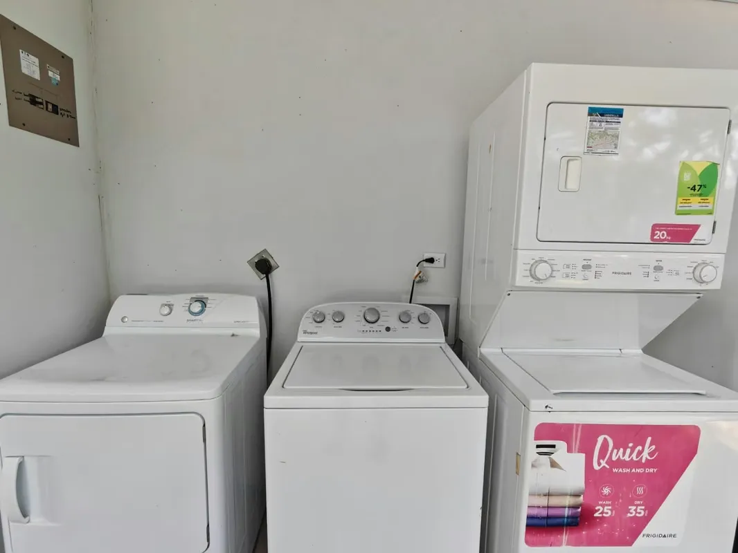 Alquiler de apartamento full amueblado con servicios. Sabanilla, photo 9