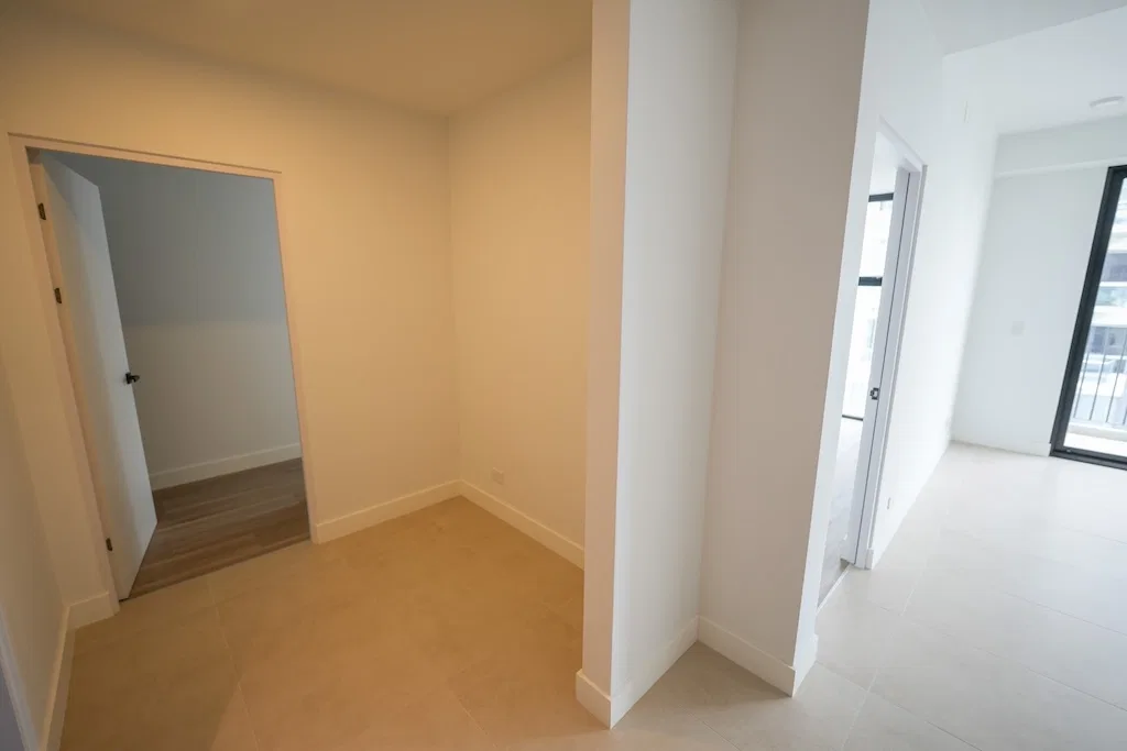 Apartamento de 2 Habitaciones con Línea Blanca en Parkwood