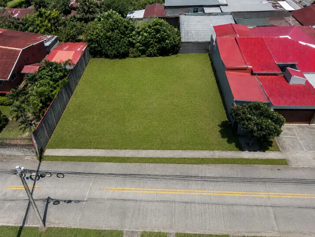 Excelente oportunidad de inversión en una de las zonas con mayor crecimiento y plusvalía de Heredia. Este lote cuenta con uso de suelo aprobado para desarrollo residencial o ..., photo 2