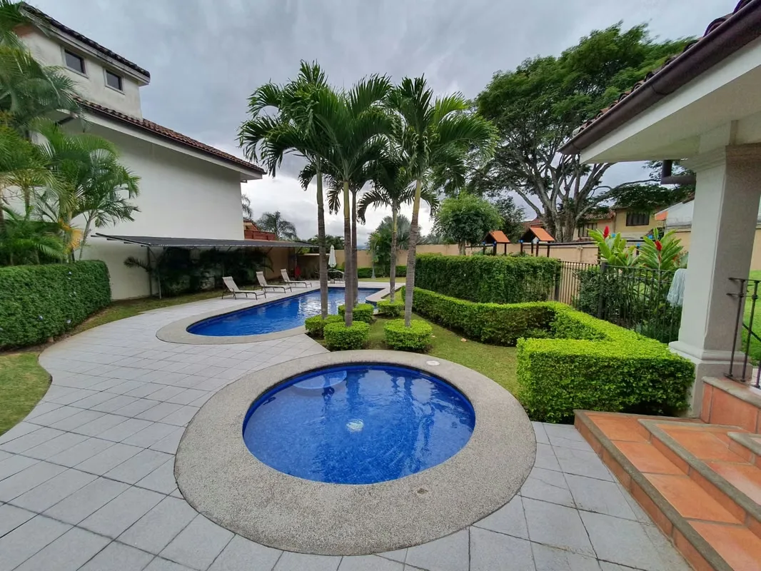 Jardín - Jaboncillo - Amplia - 322 m2 de terreno, photo 2