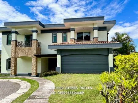 ESCAZU CASA DE LUJO EN ALQUILER SUPER VISTA