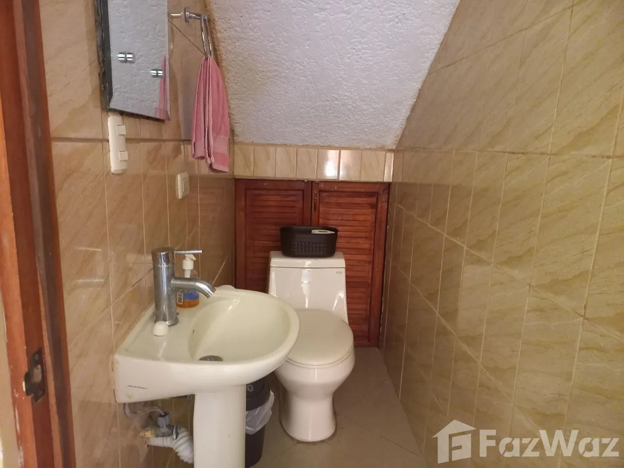 5 Bedroom House for Sale at Goicochea for $280,000, photo 8