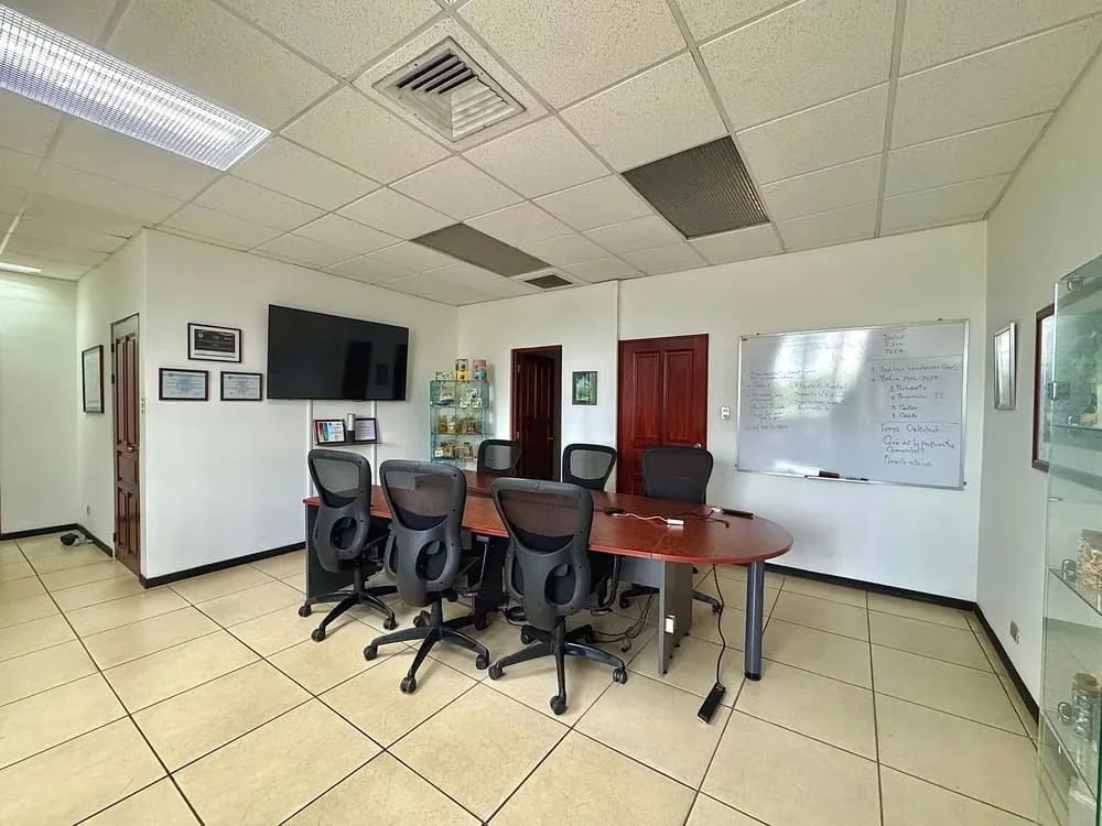 3-story building for sale in Goicoechea., photo 6