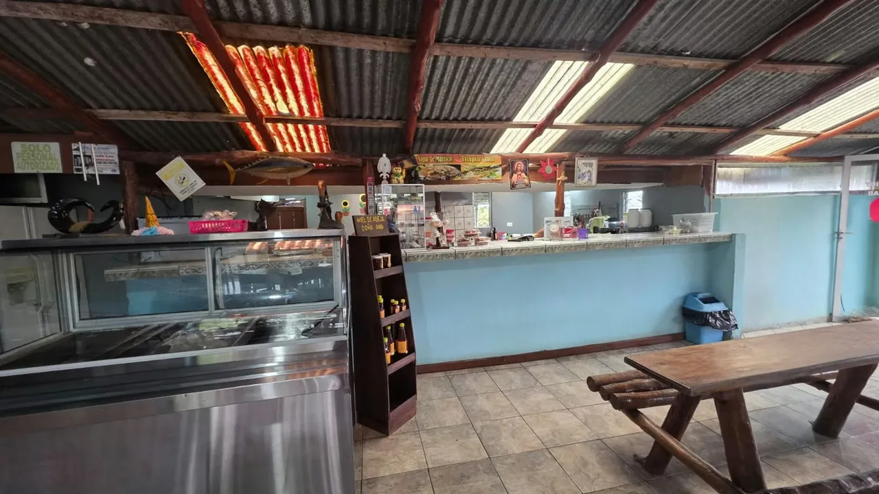 The restaurant has a living room of 126 m ², kitchen, bathrooms and ..., photo 3