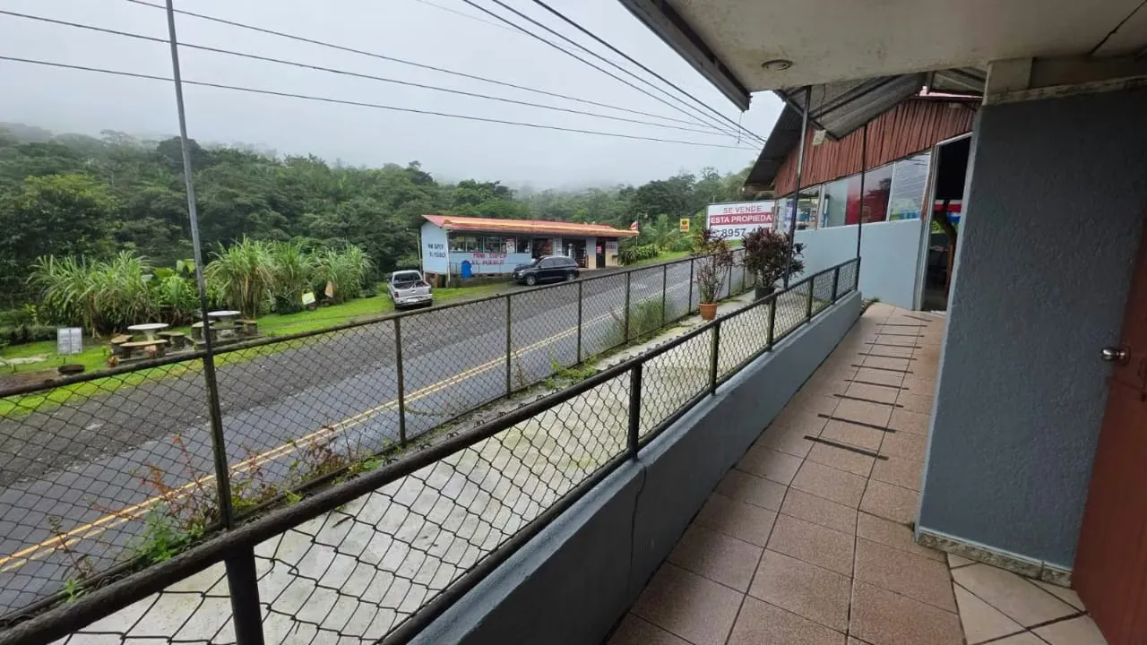 The restaurant has a living room of 126 m ², kitchen, bathrooms and ..., photo 5