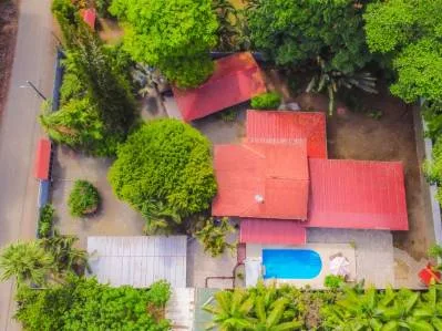 Venta de Propiedad frente a Playa Grande de Cahuita, Costa Rica