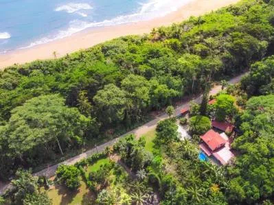 Venta de Propiedad frente a Playa Grande de Cahuita, Costa Rica, photo 2