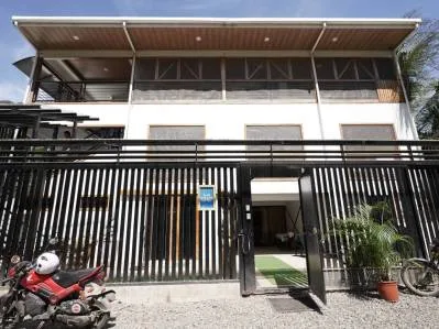 Edificio de 12 Apartamentos o Apart Hotel en Playa Negra Puerto Viejo, Inversión Rentable !