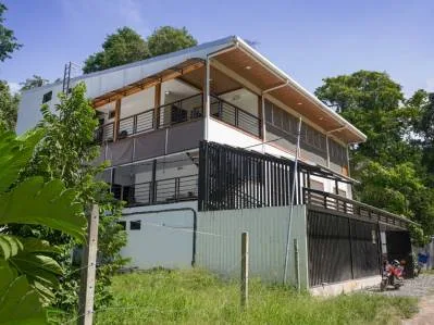 Edificio de 12 Apartamentos o Apart Hotel en Playa Negra Puerto Viejo, Inversión Rentable !, photo 2