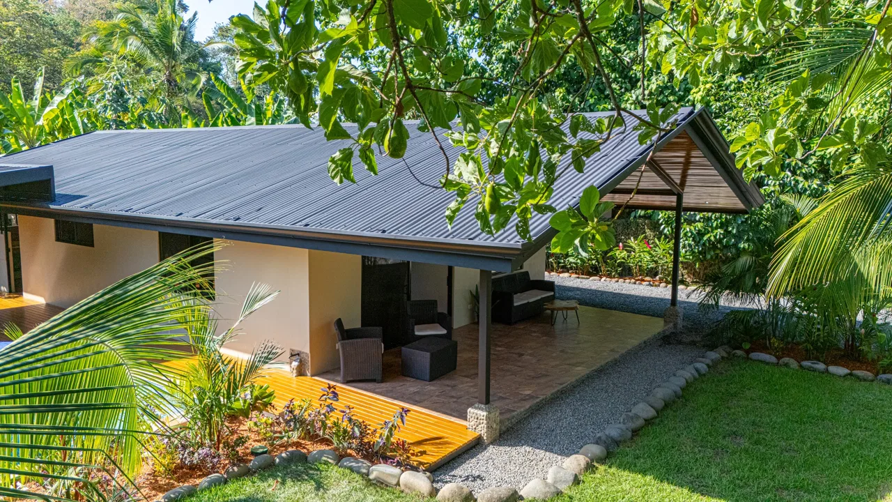 PROPERTY WITH TWO BEDROOM NEAR TO THE SHOPS, IN BAHIA BALLENA – 0.12 ACRES, photo 5