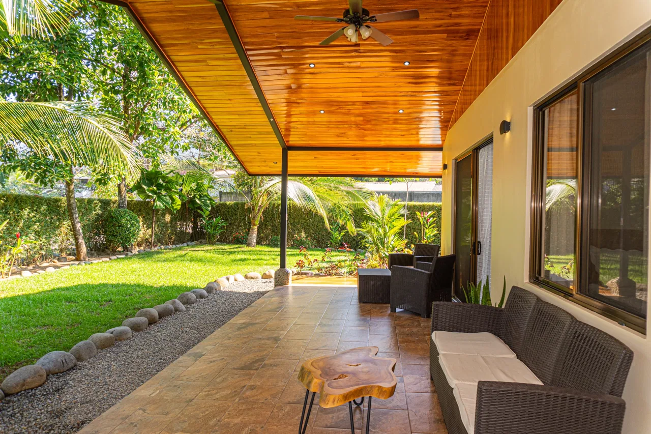 PROPERTY WITH TWO BEDROOM NEAR TO THE SHOPS, IN BAHIA BALLENA – 0.12 ACRES, photo 9