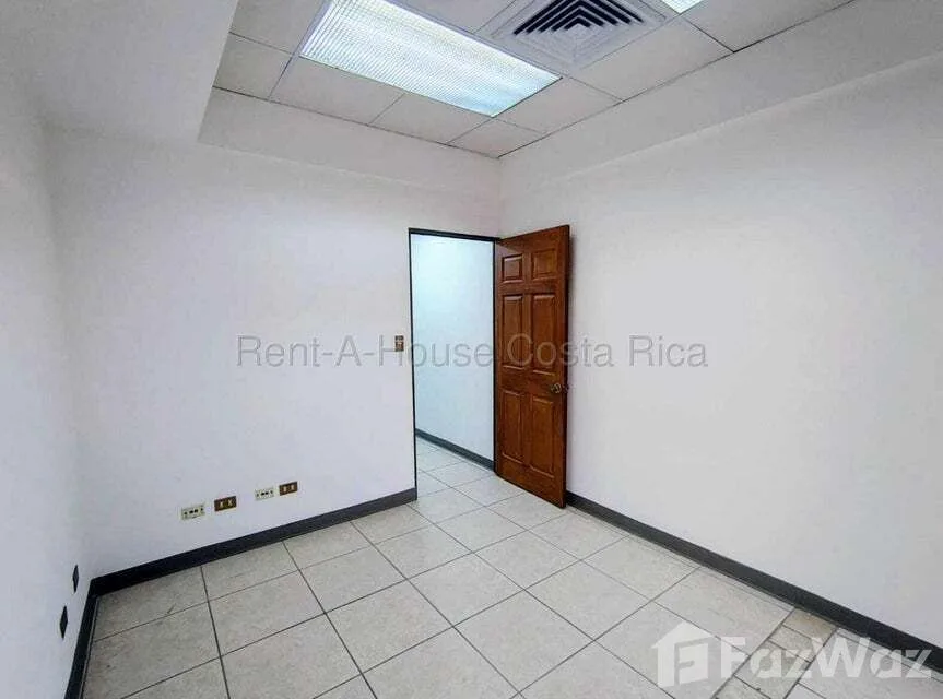 Retail space for Rent at Goicochea for $2,250/mo, photo 6