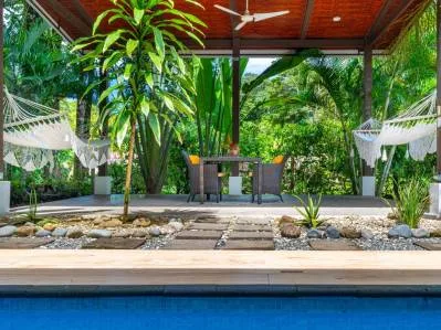 Casita moderna tropical en media hectárea / Piscina de agua salada / Potencial de ampliación, photo 8
