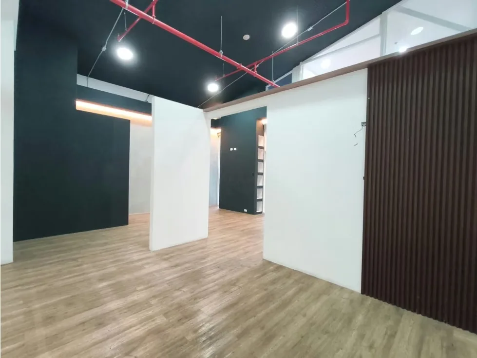 Oficina de 86,18m2 cuenta con un área abierta ideal para cubiculos, dos oficinas,una de ellas puede usarse como sala de ..., photo 3