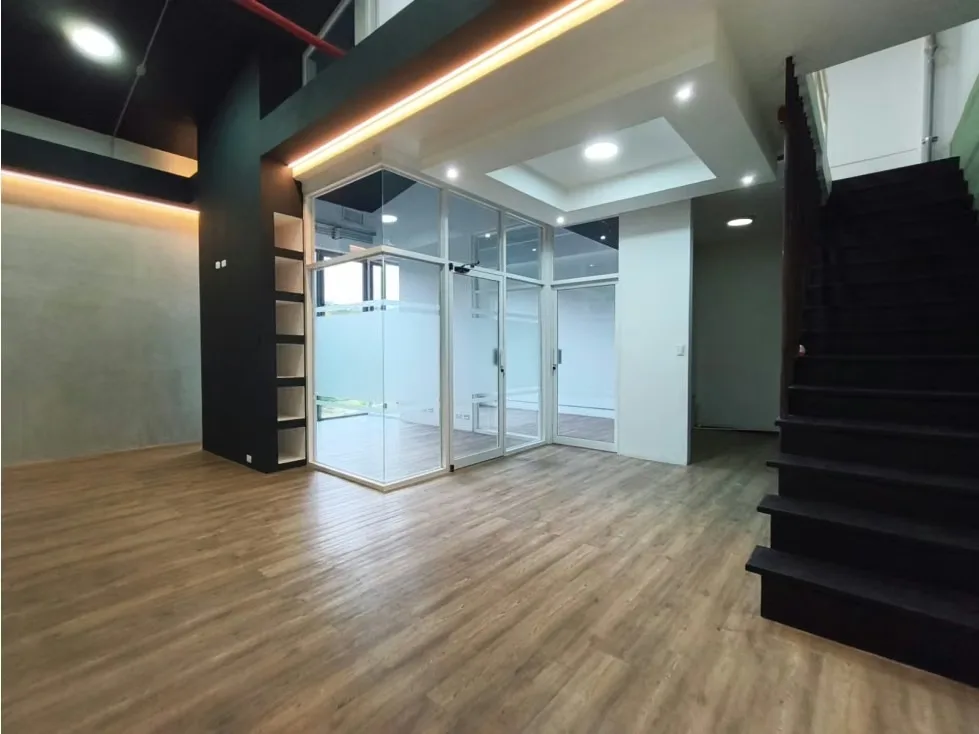 Oficina de 86,18m2 cuenta con un área abierta ideal para cubiculos, dos oficinas,una de ellas puede usarse como sala de ..., photo 8