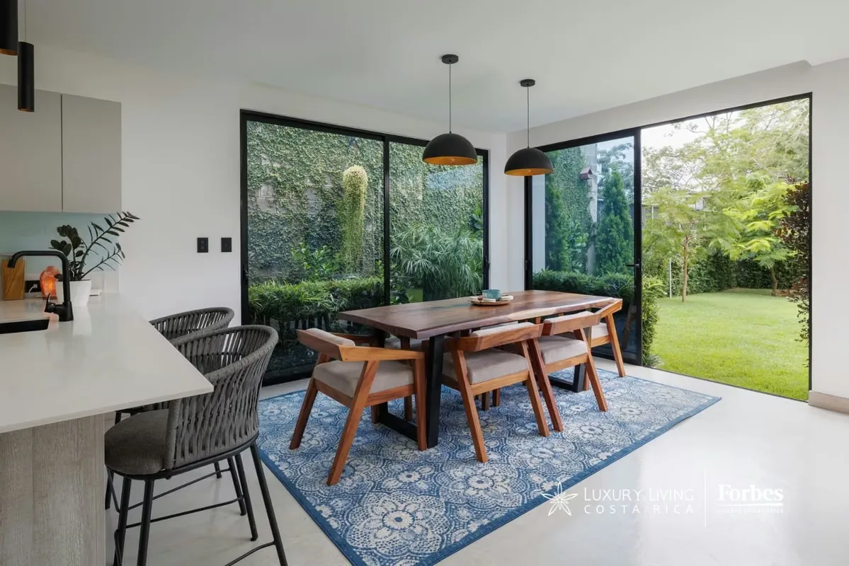 Casa contemporánea en venta en Lindora | Diseño moderno, jardín privado y acabados de lujo, photo 6