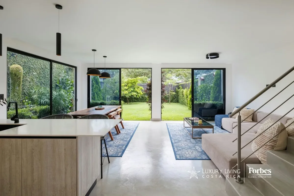 Casa contemporánea en venta en Lindora | Diseño moderno, jardín privado y acabados de lujo, photo 8