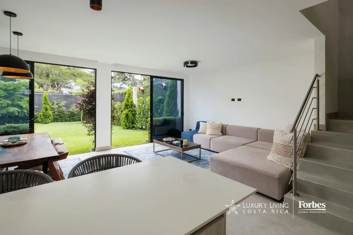 Casa contemporánea en venta en Lindora | Diseño moderno, jardín privado y acabados de lujo, photo 9